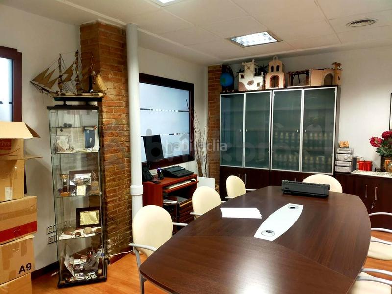 Foto ddd8fae5-ea92-4284-bb17-38ef50001e99. Business premise in Sants-Badal Barcelona