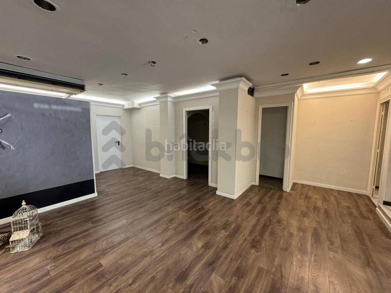 Foto 0c6e2004-07aa-4f09-84c0-ec9196c45f99. Affitto locale commerciale in Centre Cornellà de Llobregat