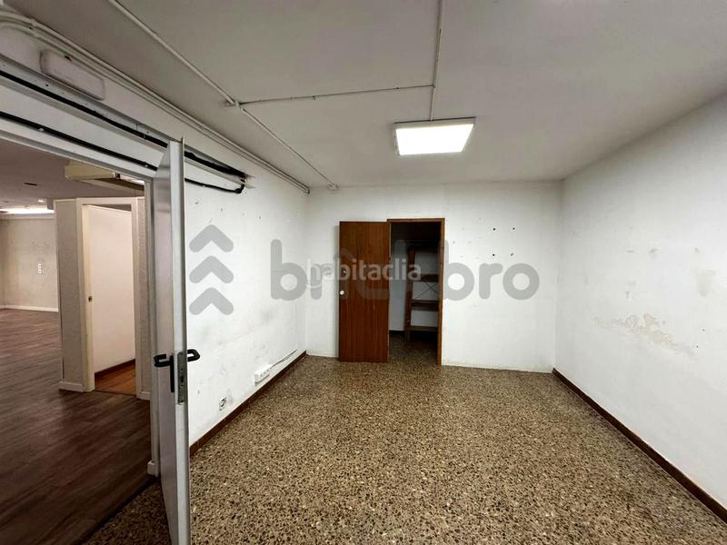 Foto 1f8aa92a-b8ae-4e05-8bb0-51ffd59c4d73. Lloguer local comercial a Centre Cornellà de Llobregat