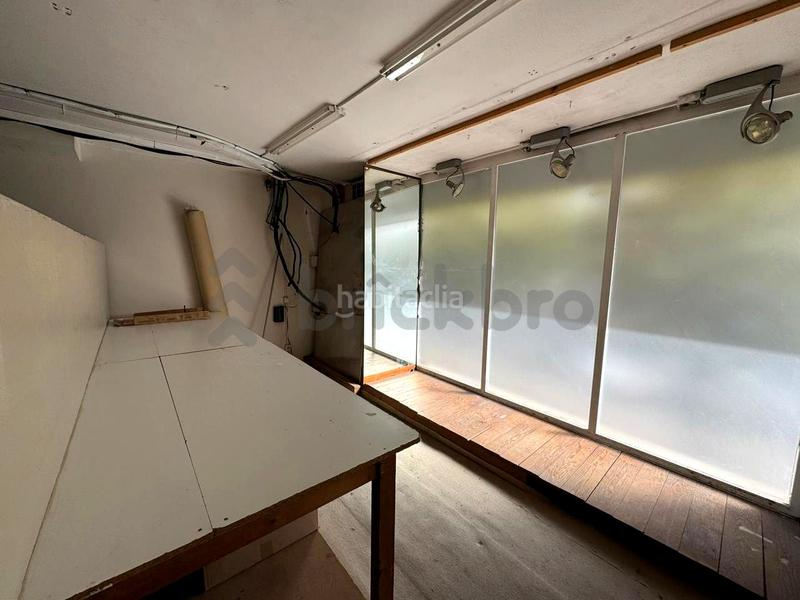 Foto c1c6b18b-72fd-4f6c-a648-bfbedf3d80eb. Lloguer local comercial a Centre Cornellà de Llobregat