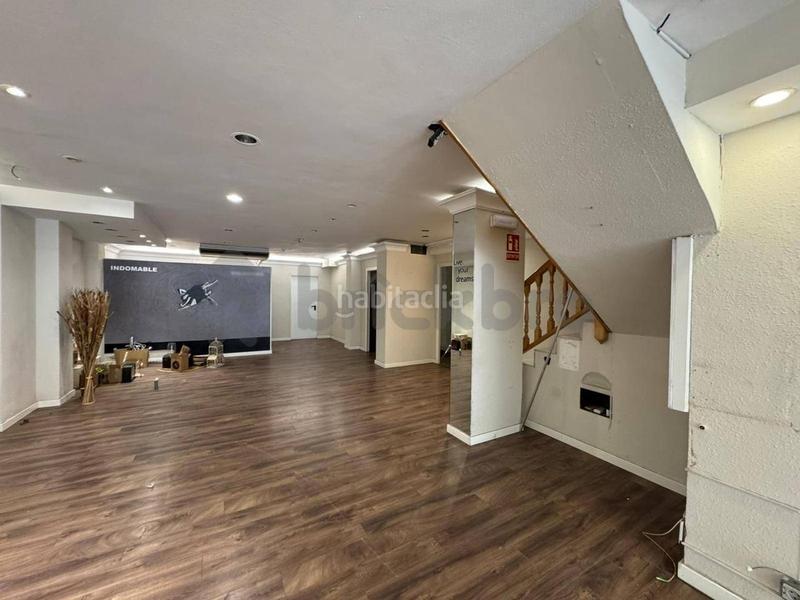 Foto 8e0d1777-47fb-43f8-9ecc-1031ee9e5c87. Location local commercial dans Centre Cornellà de Llobregat