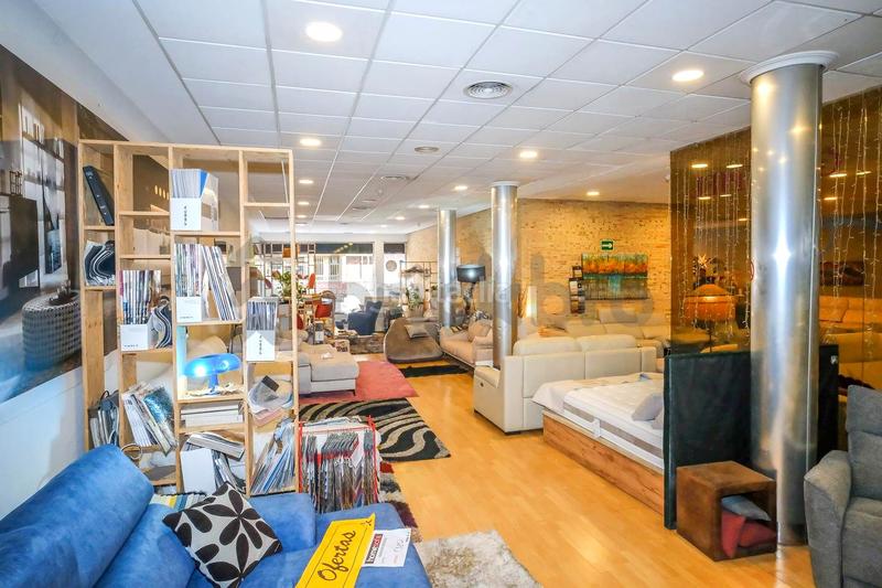 Foto 69847ec0-29f3-4376-9a62-21378df9e571. Geschäftsraum in Torrefiel Valencia