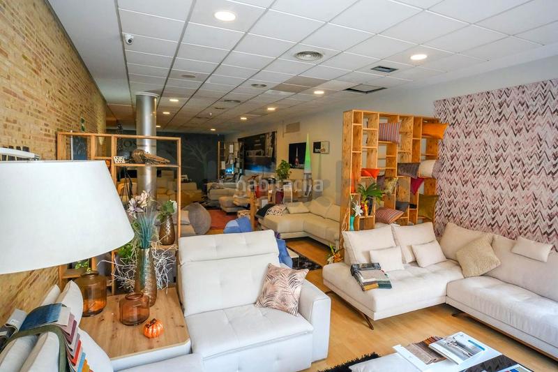 Foto dc3a5426-65ea-40e0-ab8d-a386cf168563. Geschäftsraum in Torrefiel Valencia