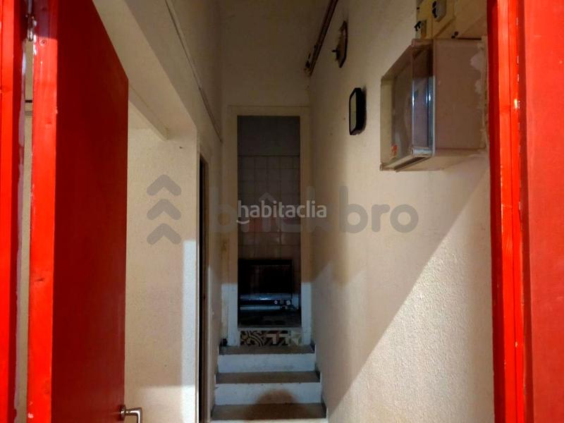 Foto 0df013fe-c30d-4f52-85b3-844f2cdb00cc. Alquiler local comercial local en carrer de praga en Barcelona