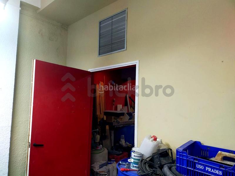 Foto 374c1ec7-7324-4ad4-aa1c-66f0c460c3eb. Alquiler local comercial local en carrer de praga en Barcelona