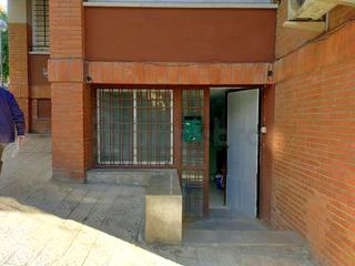 Location Local commercial  Carrer de praga. Local en carrer de praga  barcelona