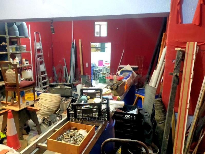 Foto a3c04a69-87f6-4740-9ab6-7d9f2d8c05f3. Alquiler local comercial local en carrer de praga en Barcelona