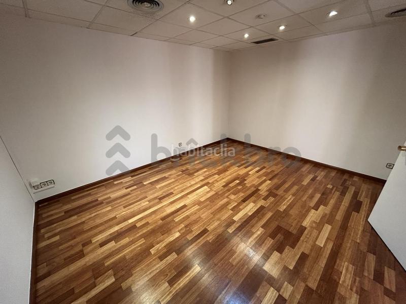 Foto c085d38d-3567-4e61-b105-e73c30ef2012. Location bureau dans Sant Gervasi - Galvany Barcelona