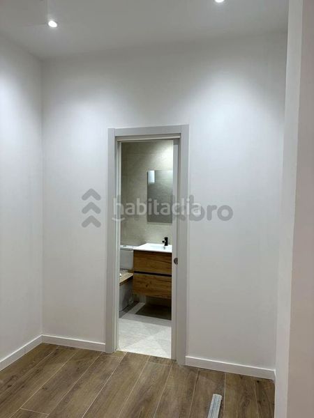 Foto 368330b0-caea-4b9c-8f53-b42784d6e15a. Local comercial a Vila de Gràcia Barcelona