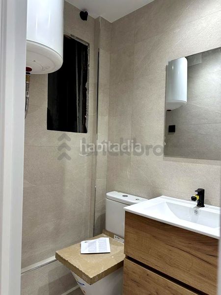 Foto 4101bd7f-8fca-4ed5-9db3-8e13938265ea. Local comercial a Vila de Gràcia Barcelona