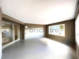 Oficina  Pi i ralló. Oficina en carrer pi i ralló  begur