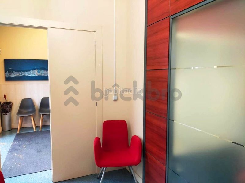 Foto 9dd649a4-bbb8-4137-b382-f01fe8b6b2c0. Business premise in La Vila Olímpica del Poblenou Barcelona
