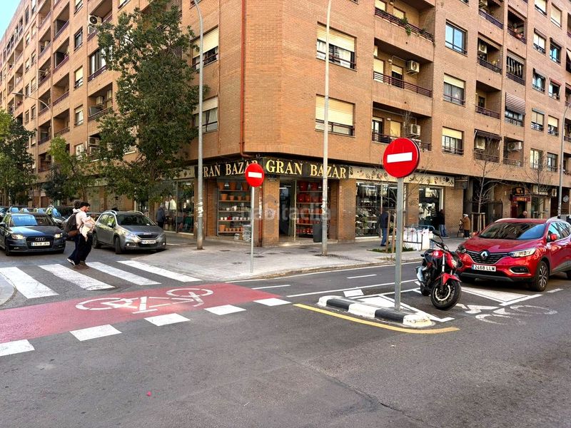 Foto c531f2db-70cd-485a-9ea6-2259c9649f94. Local comercial a Beteró Valencia