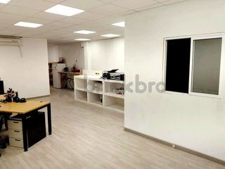 Lloguer Local Comercial  Carrer dels cedres. Local en carrer dels cedres  esplugues de llobregat