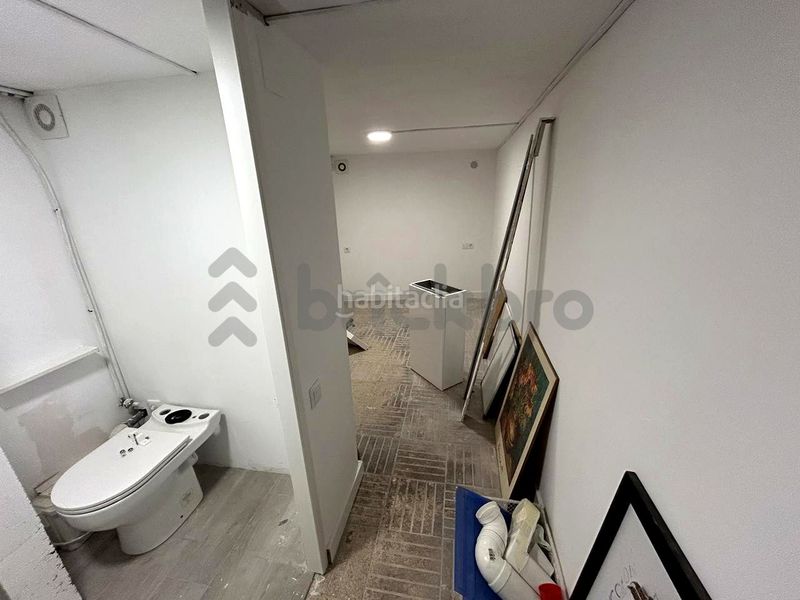 Foto c6f9b0b6-b67a-418f-85c1-7849a89fd9ff. Local comercial a Congrés - Indians Barcelona