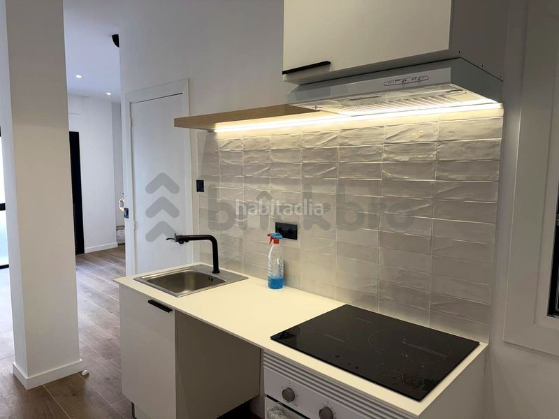 Foto 224e553d-bdb5-4bd7-b86f-d779afe7c194. Estudi a Vilapicina - Torre Llobeta Barcelona