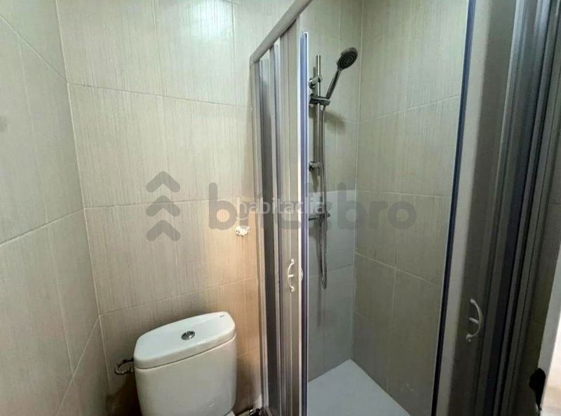 Foto 060e89b6-bc0f-41be-989b-1590976637de. Local comercial a Centre-Nucli Antic Premià de Mar