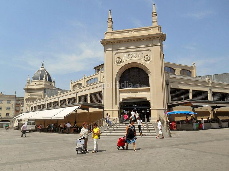 Foto 17907662-9190-4033-a4a6-76f1c9b83519. Local comercial a Centre Sabadell