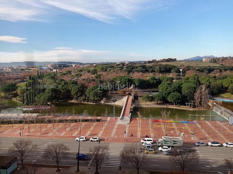 Foto 9bc69ae3-3793-494a-8dc2-c822c7f7adcd. Local comercial a Centre Sabadell