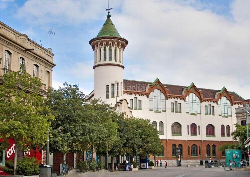 Foto f5093c6e-54f1-4733-98f7-d8f1bd8bff28. Local comercial a Centre Sabadell