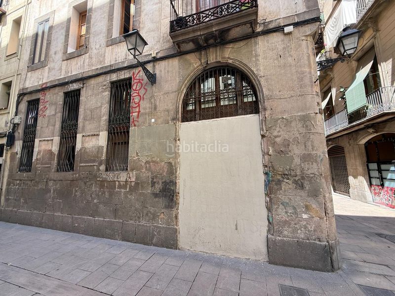 Foto e0f33959-5a90-435a-9619-014e23fe4fb8. Local comercial a Gòtic Barcelona