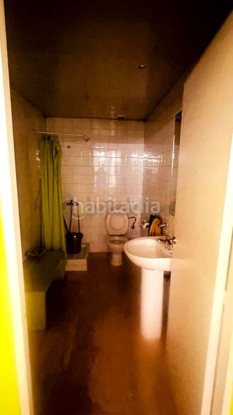 Foto cd791e69-504b-4250-a8a4-1e991f257184. Edificio in Can Roses Rubí