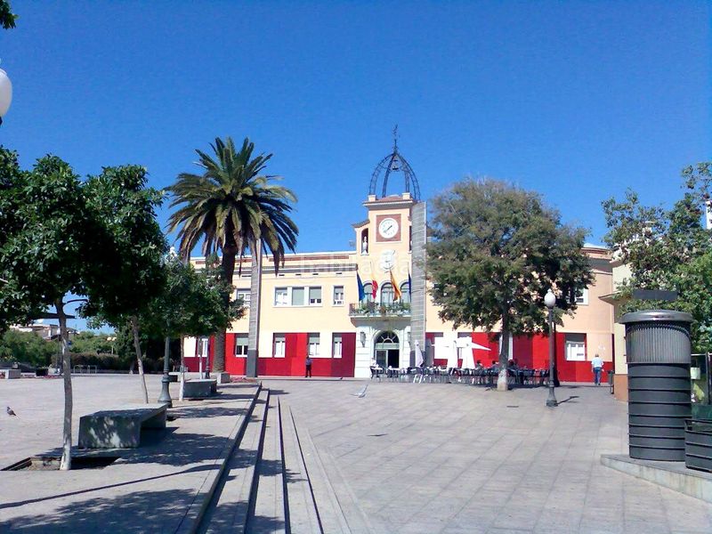 Foto e4ec4422-2d13-4dc3-9ccb-392bbb2c5a26. Local comercial a Riu Nord Santa Coloma de Gramenet