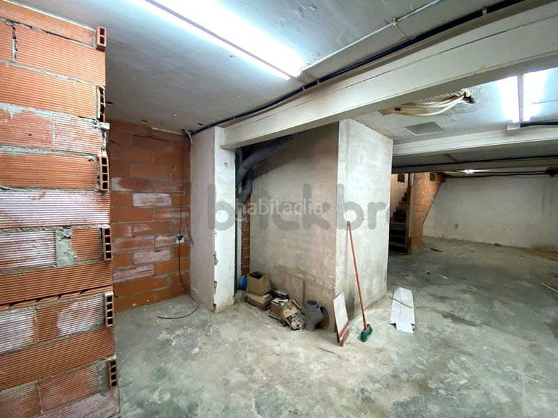 Foto cb7e8093-5524-4bbd-af13-9bdecfeedb27. Local comercial en La Teixonera Barcelona