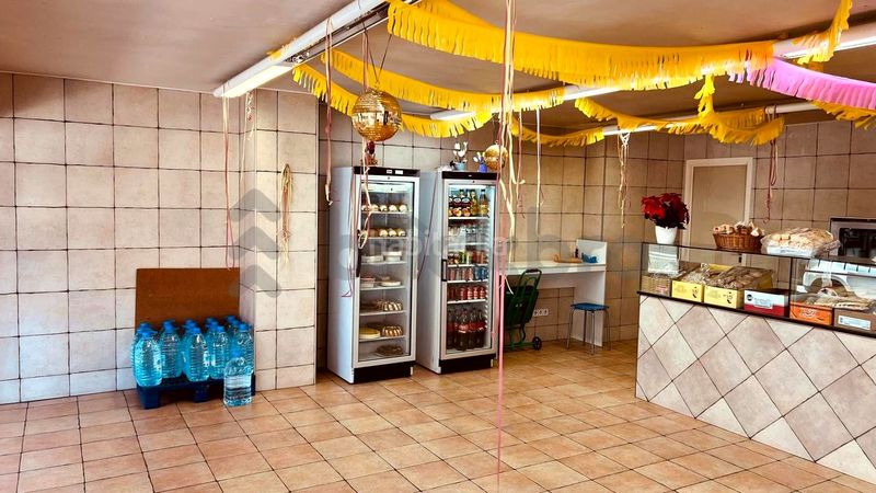 Foto b8c81b1b-29a8-4092-b90d-82b1c61ead8b. Local comercial a Mercat Rubí