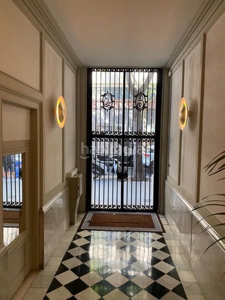 Foto 8f7ae916-5dc0-4145-9b80-2b31273fc9b2. Local comercial a Dreta de l´Eixample Barcelona