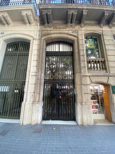 Foto 9ad83eff-8cfd-4edb-ad44-215fdf033b49. Local comercial a Dreta de l´Eixample Barcelona