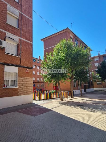 Foto 4d366a5a-7f35-439b-95dc-132f19c7b3d5. Pis a Virgen del Rosario Torrejón de Ardoz