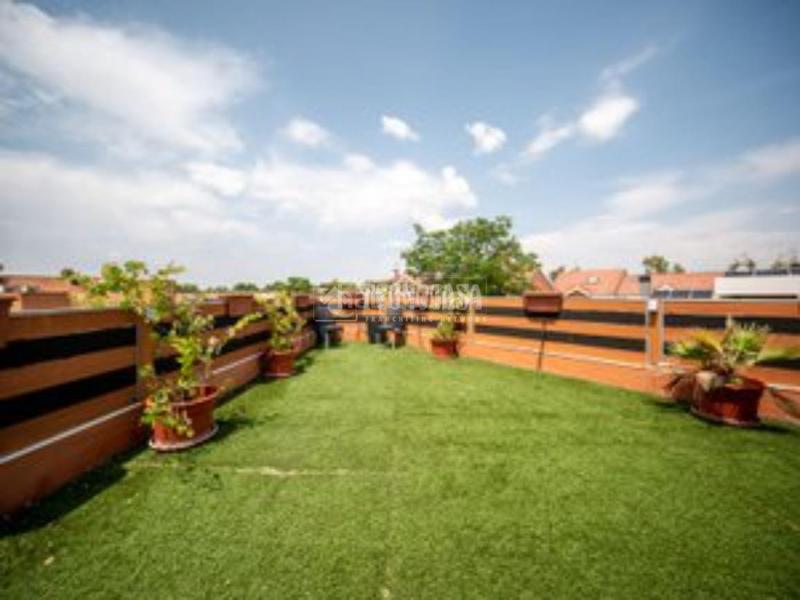 Foto 516f9d74-5f88-4e70-b90f-79ef52cbaaea. Casa  en venta en Fresnos I y II Torrejón de Ardoz
