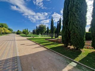 Casa bifamiliare in Virgen del Rosario. Casa en venta en torrejón de ardoz