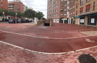 Car parking in Avenida Jimenez Ruiz