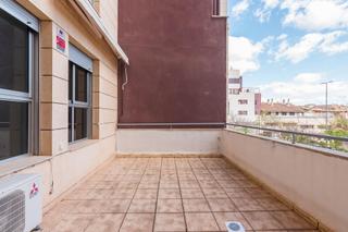 Piso  Avenida av. europa. Piso en avenida europa con 4 dormitorios y terraza