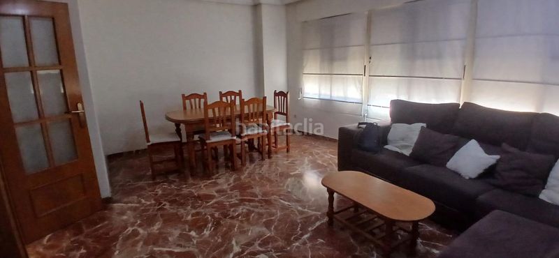 Alquiler Piso  Avenida juan de borbon. Amplia y luminosa vivienda, para familia o estudiantes