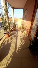 Alquiler Planta baja en El Puntal. Piso en planta baja, con un estupendo porche.