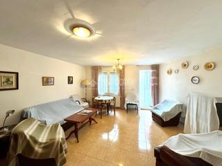 Maison jumelée à Almoguera. Casa en venta en almoguera