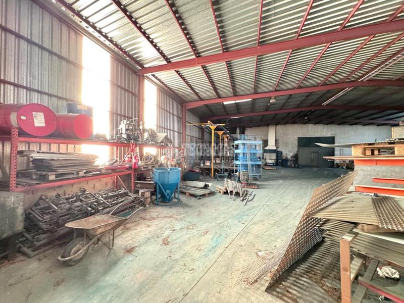 Foto 45be92fc-8b53-457e-b0c7-13f4e5e1e83d. Local commercial avec chauffage dans Almoguera