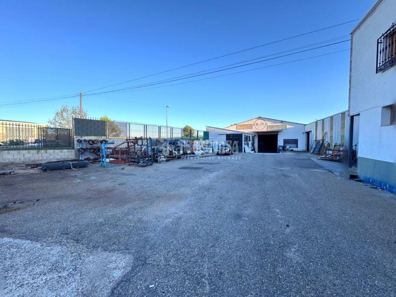 Foto 7e945cba-2e5c-41eb-807e-ce0ce7f7eacf. Local commercial avec chauffage dans Almoguera