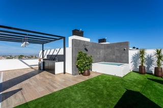 tic  N/a. Romaica presenta, atico de obra nueva, sobre plano. las fotos so