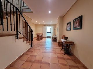 Casa en Villafranqueza. Casa independiente en buen estado