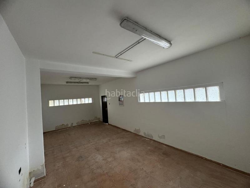 Foto f076a082-9fb8-4d36-89db-6c3e438a9e7a. Casa  con local en Petrer