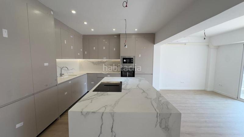 Foto 78bc4d5f-b272-42f9-a8c7-512c8949545c. Piso en reyes católicos 28 venta piso reyes catolicos en Alicante