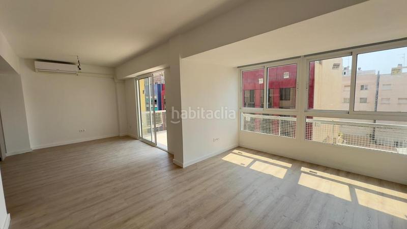 Foto dee7c140-31d3-4371-b423-68fc6019a326. Piso en reyes católicos 28 venta piso reyes catolicos en Alicante