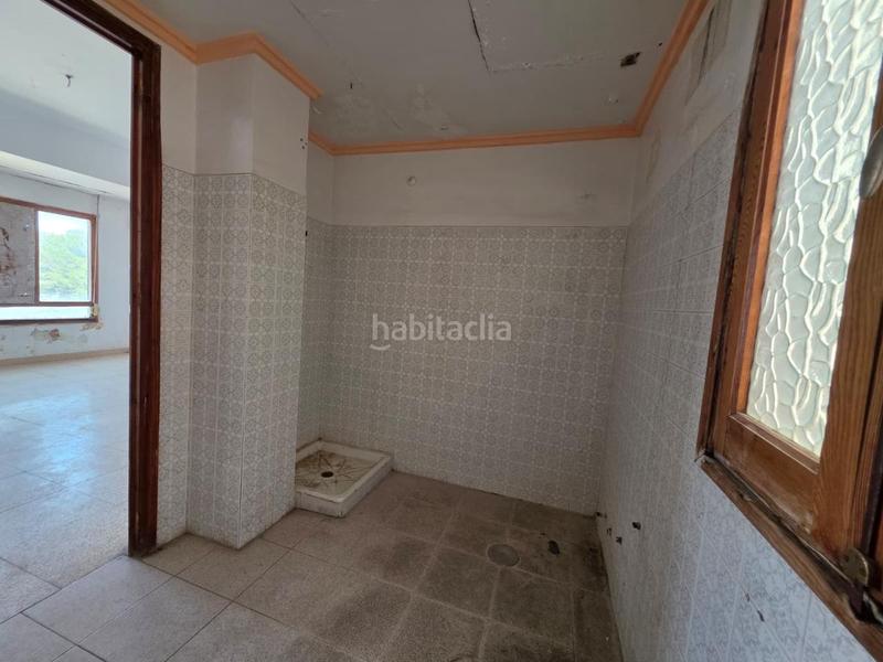 Foto 1ff613d8-f8d5-446d-92f1-35dfe8f06d4f. Piso  a reformar en Sax