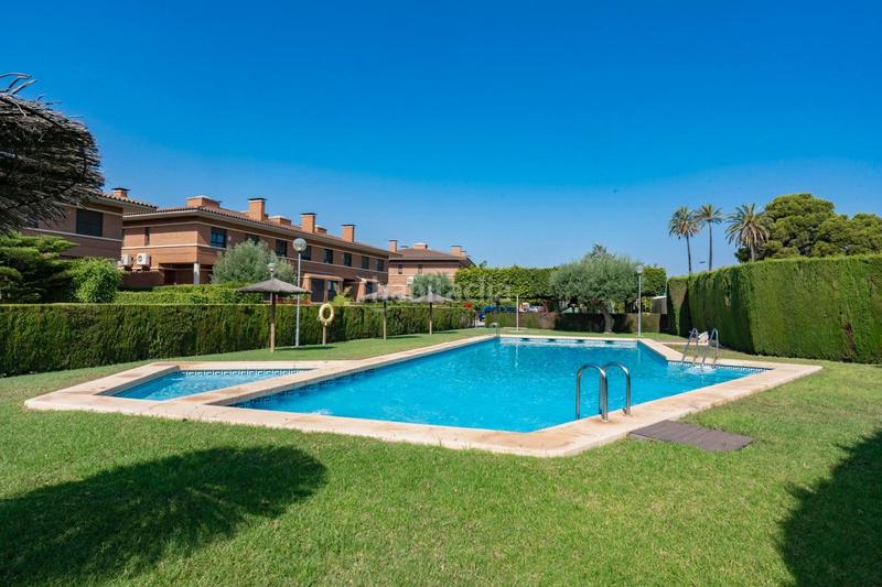 Foto b8adfdfd-d19f-4762-bf59-74d5fb8433df. Maison avec parking piscine dans Almajada-Ravel Mutxamel