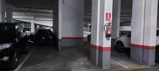 Posto auto  Carrer de valència. Plaza de parking en venta para coche grande en el sótano 4 del c