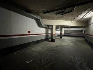 Aparcament cotxe  Augusta. Plaza de parking en venta en la exclusiva zona de vía augustamit